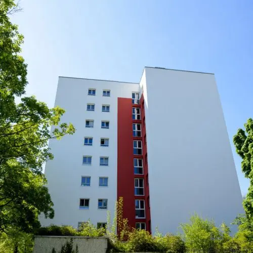 Ansicht der sanierten Wohnanlage in München