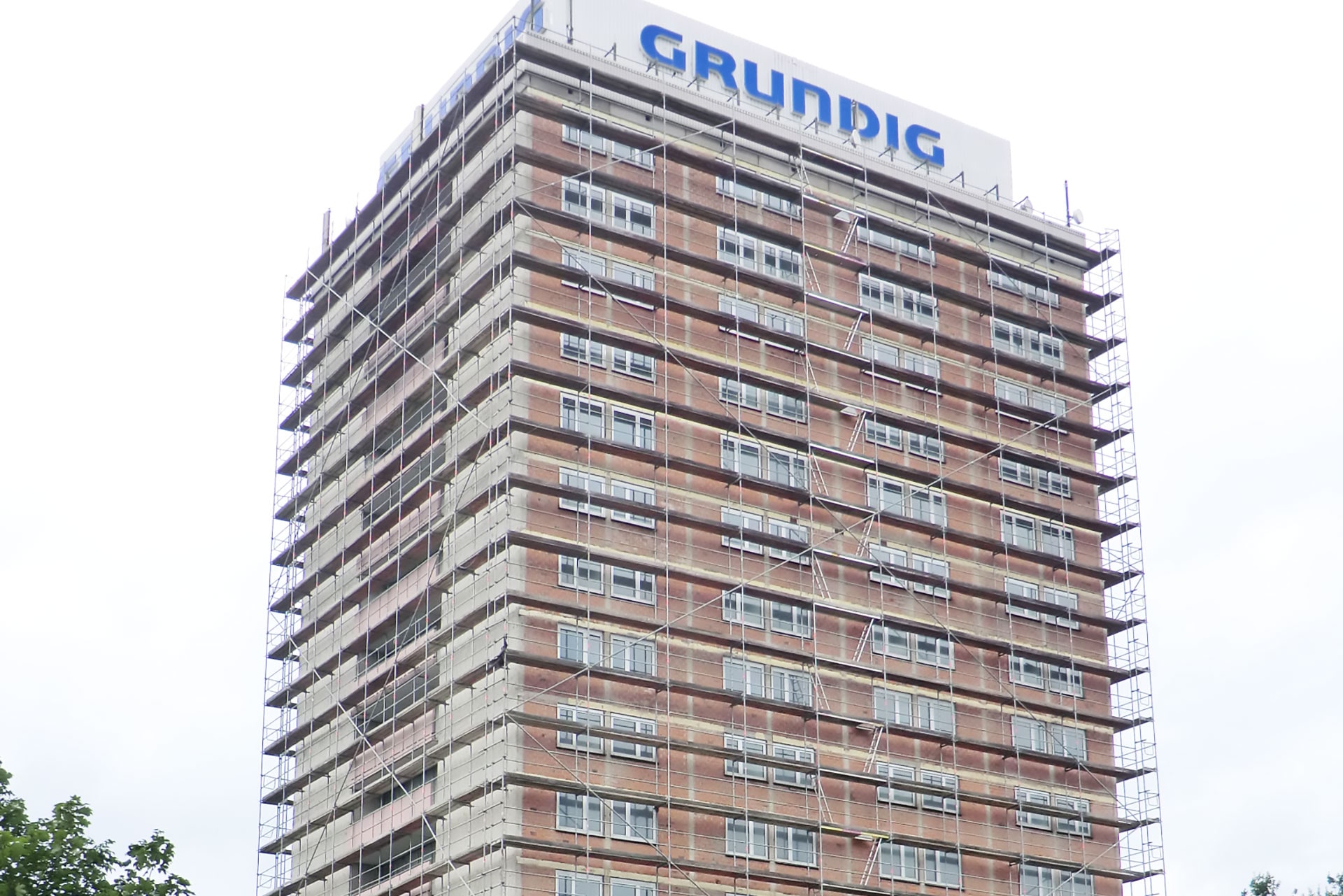 Grundig-Türme in Nürnberg mit Komplettgerüst zur Sanierung