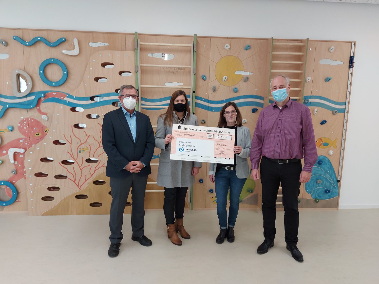 Weihnachtliche Spende an inklusiven Kindergarten der Lebenshilfe