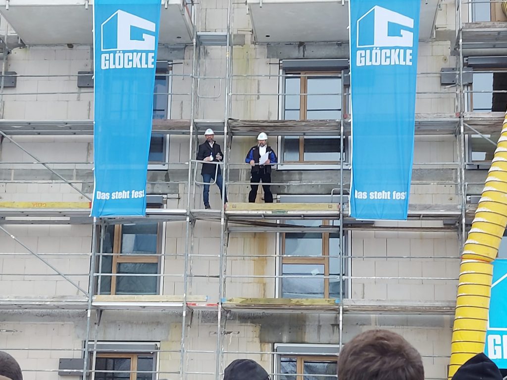 Richtfest für den Neubau eines Pflegestifts und Seniorenwohnens in Backnang