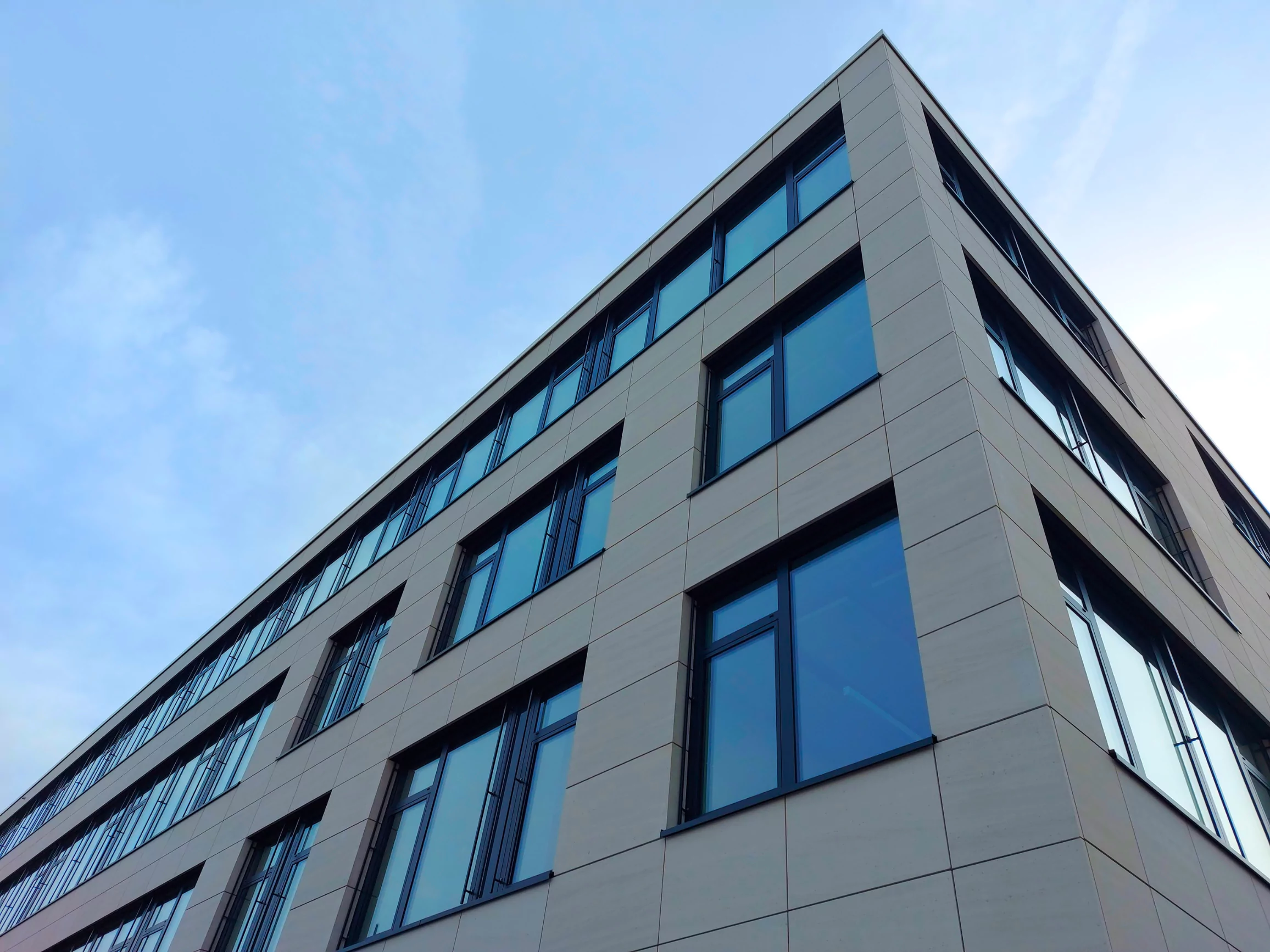 Erfolgreicher Projektabschluss: Neues Bürogebäude in der Wirsingstraße offiziell in Betrieb genommen